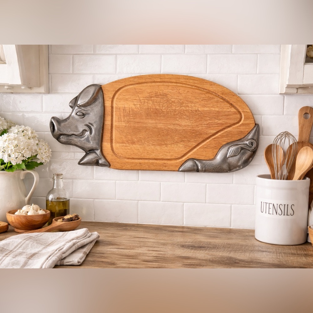 Pig Shaped Wooden Cutting Board Charcuterie Metal Farmhouse Kitchen Decor - Picture 2 of 16